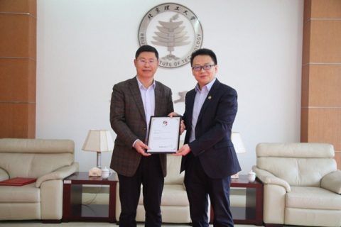 【百家大讲堂】中国科学院院士刘忠范教授作题为“石墨烯新材料：从科学到工程”的讲座